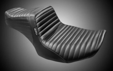 LePera, Tailwhip-Sitzbank (2-Personen-Ausführung) mit Faltenoptik. Schwarz